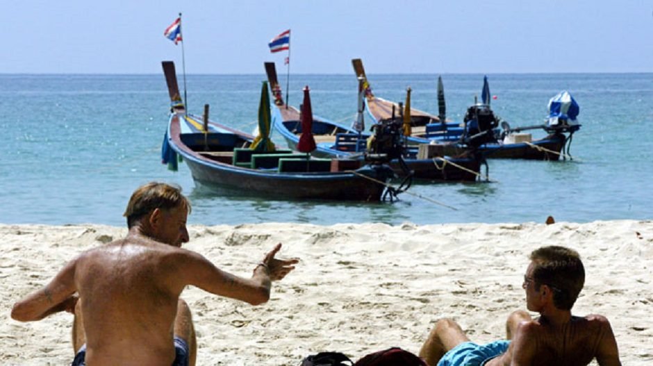 Intrusive immigration form mandatory in Phuket