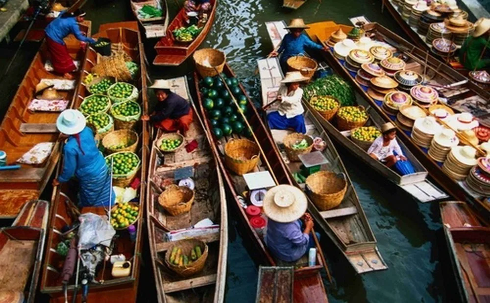 Floating Market